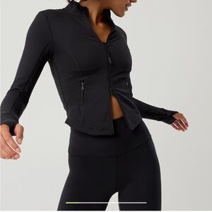 NWT OFFLINE By Aerie The Hugger Full
Zip Jacket Athletic Wear Black Medium